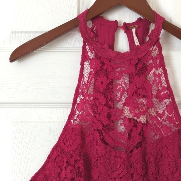 Free People Lost In A Dream Lace Halter Split Back Twofer Mini Dress Magenta 6 - Picture 3 of 15